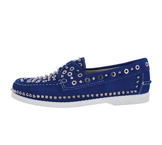 Christian Louboutin يطلق تشكيلة مميزة من الأحذية والحقائب لربيع وصيف 2013
